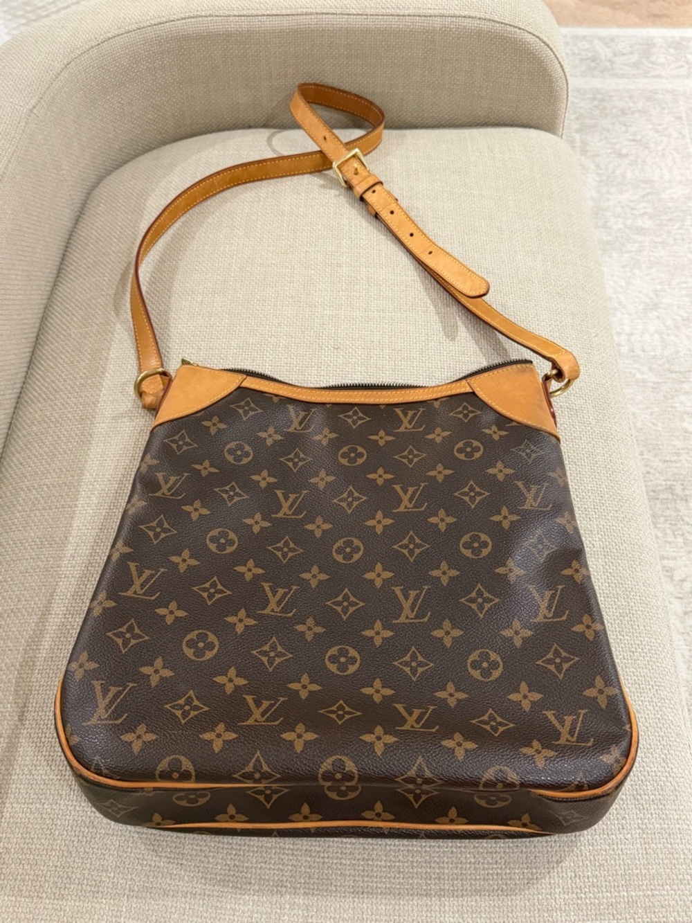 Louis Vuitton Odeon MM Brown Monogram Crossbody with Tan Leather Trim - Picture 2 of 16